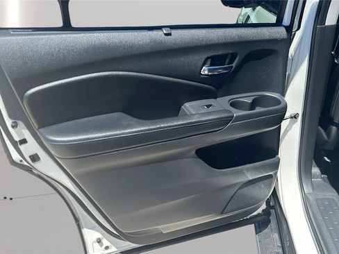 Used 2016 Honda Pilot Elite image 18