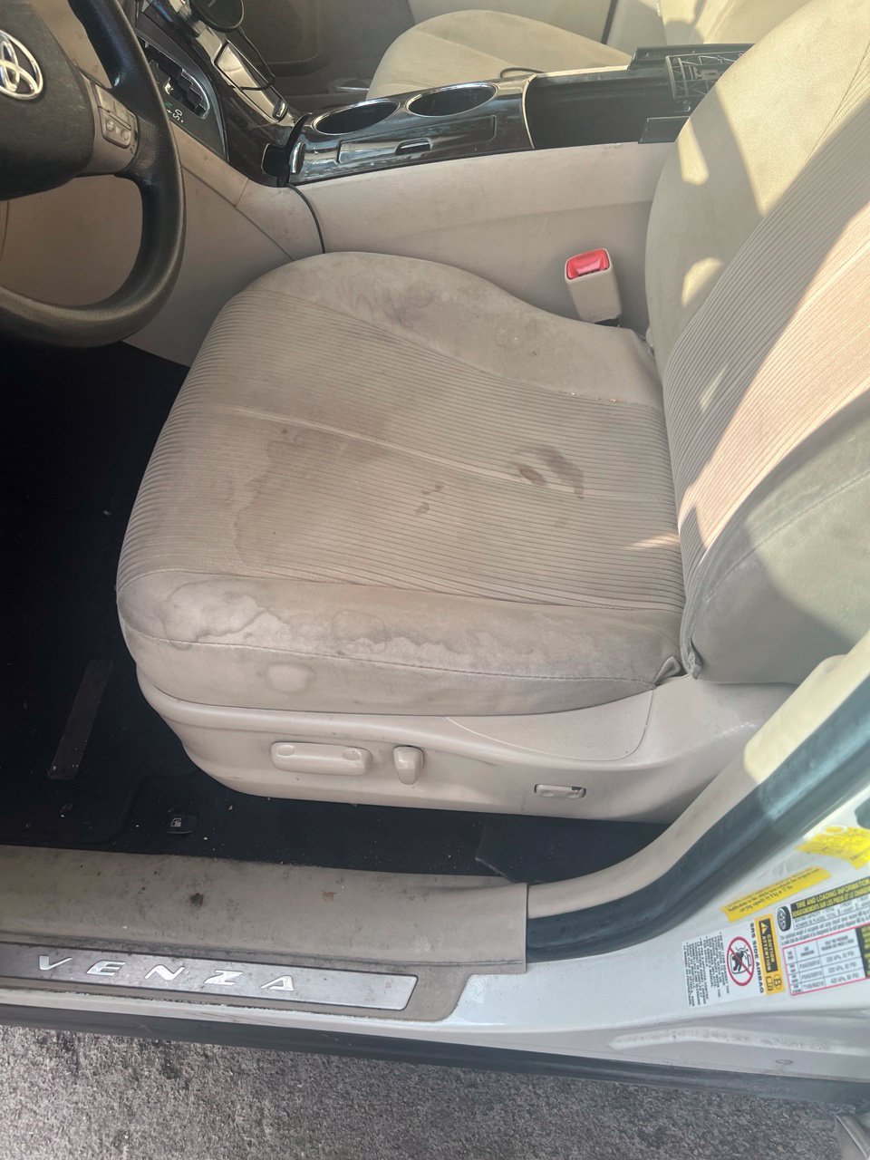 Used 2011 Toyota Venza FWD image 8