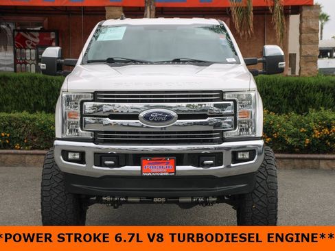 Used 2019 Ford F250 Lariat w/ Chrome Package image 3
