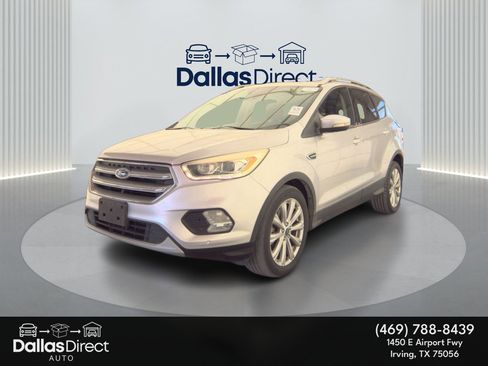 Used 2017 Ford Escape Titanium w/ Equipment Group 301A image 5