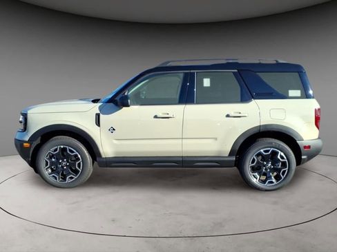 New 2025 Ford Bronco Sport Outer Banks image 2