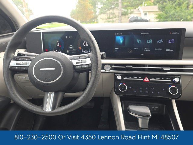 Certified 2025 Hyundai Tucson SEL AWD/4WD image 13