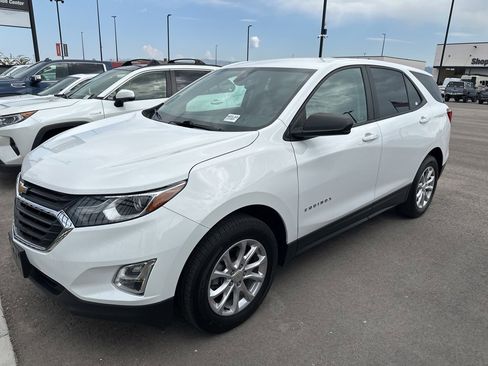 Used 2020 Chevrolet Equinox LS w/ LPO, Cargo Package image 1