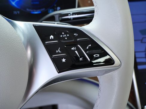 Certified 2023 Mercedes-Benz EQE 500 4MATIC SUV image 25