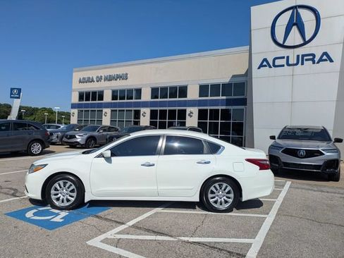 Used 2018 Nissan Altima 2.5 S w/ S Convenience Package FWD image 3