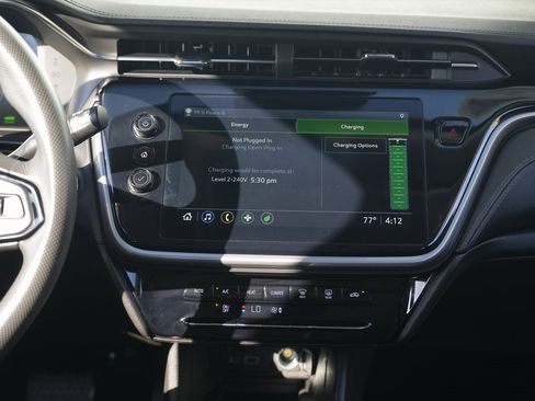 Used 2022 Chevrolet Bolt EUV LT image 38