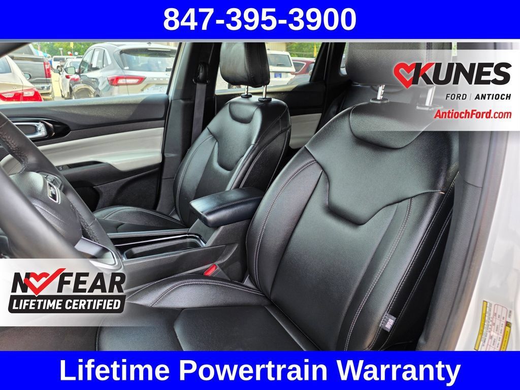 Used 2025 Jeep Compass Limited AWD/4WD image 26