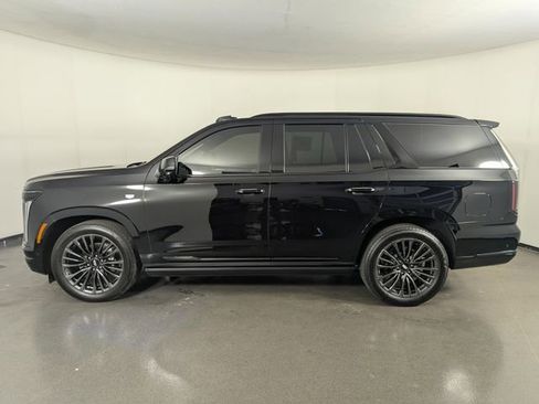 Used 2025 Cadillac Escalade Sport Platinum AWD/4WD image 5
