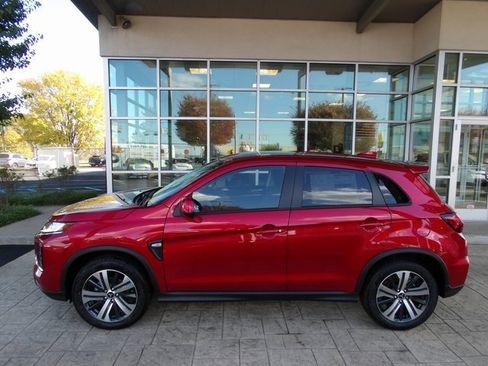 New 2025 Mitsubishi Outlander Sport SE image 4