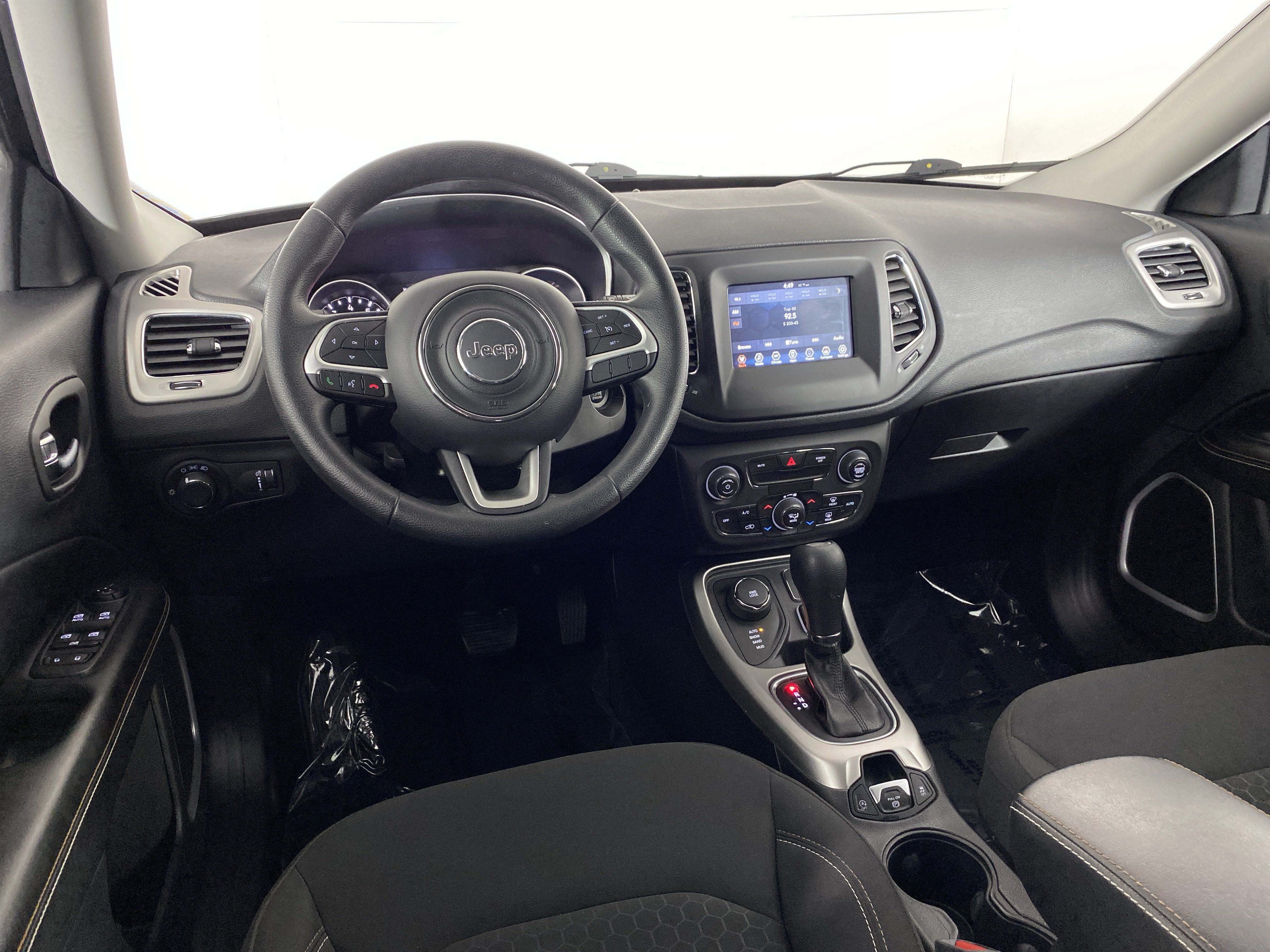 Used 2019 Jeep Compass Sport AWD/4WD image 17