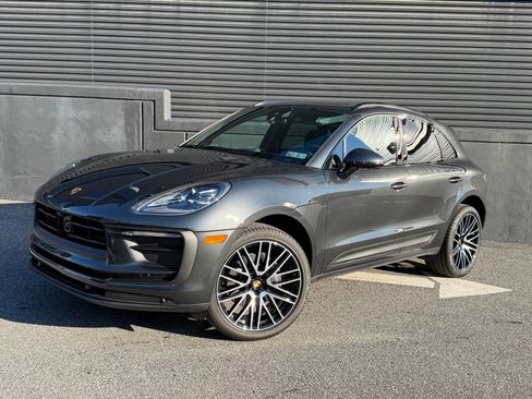 Certified 2026 Porsche Macan image 1