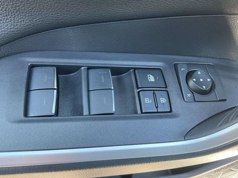 Certified 2025 Toyota RAV4 XSE w/ Premium Package AWD/4WD image 29