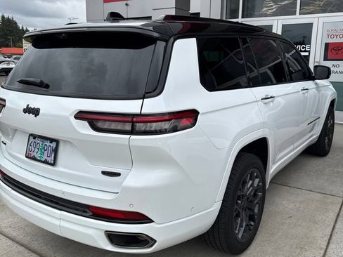 Used 2025 Jeep Grand Cherokee L Summit AWD/4WD image 4