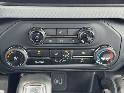 Used 2023 Ford Bronco Big Bend image 11