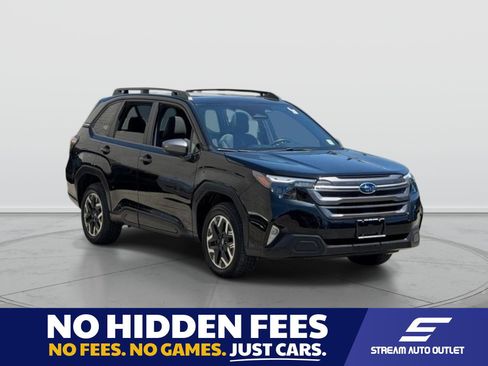 Used 2025 Subaru Forester Premium AWD/4WD image 1