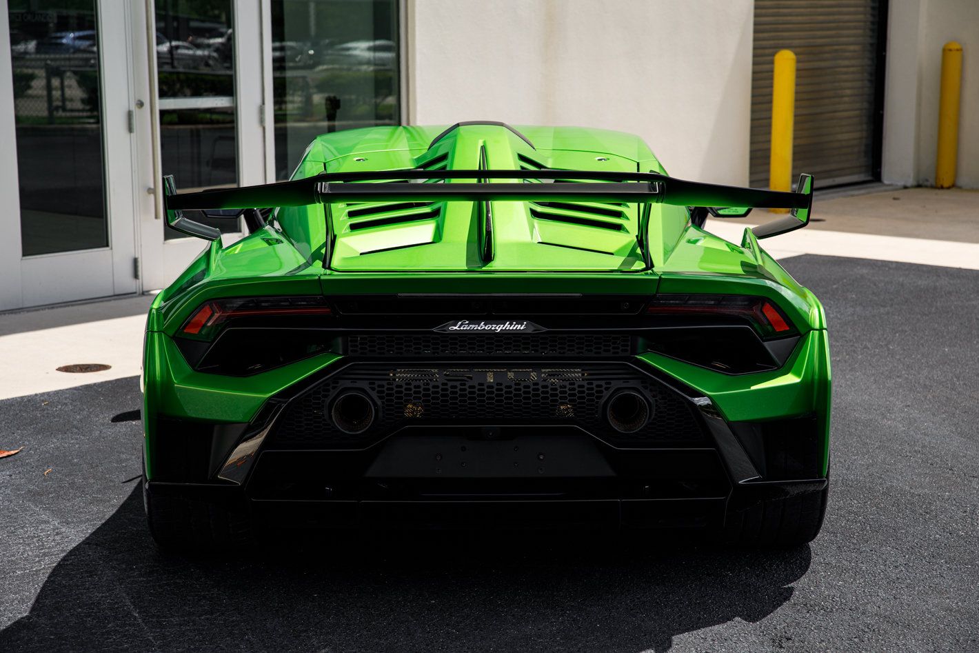 Used 2023 Lamborghini Huracan STO RWD image 19