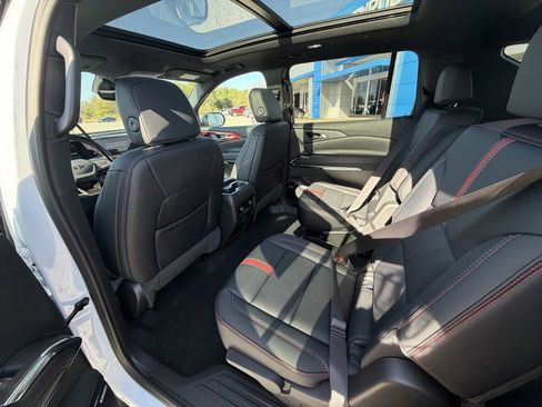 New 2026 Chevrolet Traverse RS w/ LPO, Floor Liner Package image 36