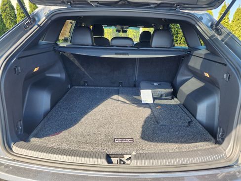 Used 2022 Volkswagen Atlas Cross Sport SE image 12