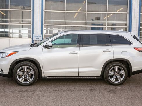 Used 2015 Toyota Highlander Limited image 8