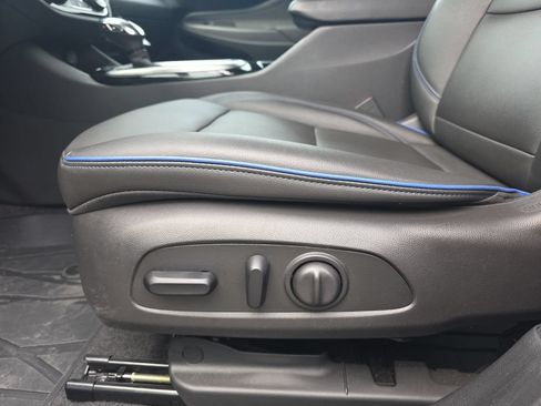 Certified 2024 Buick Envista Sport Touring w/ Convenience I Package FWD image 31