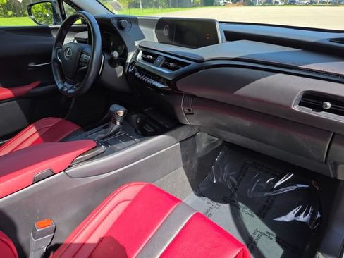 Used 2022 Lexus UX 200 F Sport w/ Accessory Package (Z2) FWD image 9