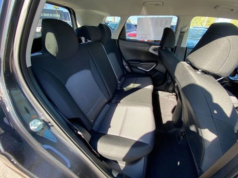 Used 2025 Kia Soul LX w/ LX Technology Package image 38