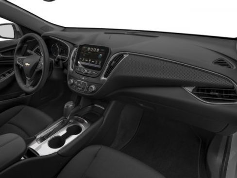 Used 2018 Chevrolet Malibu LT image 20