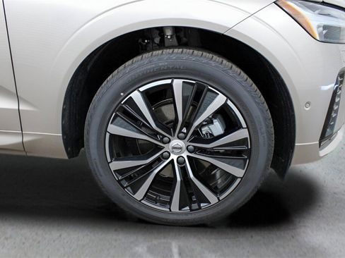 New 2025 Volvo XC60 B5 Plus w/ Protection Package Premier image 13