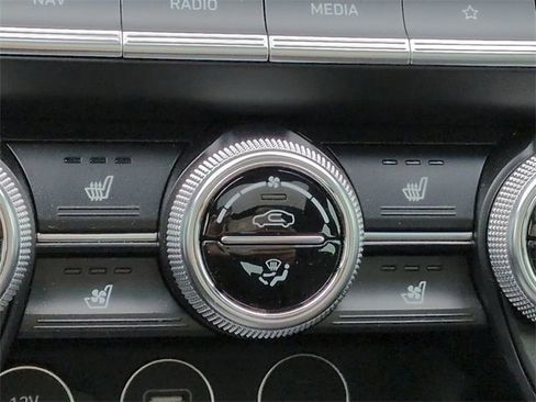 Used 2022 Genesis G70 3.3T image 25