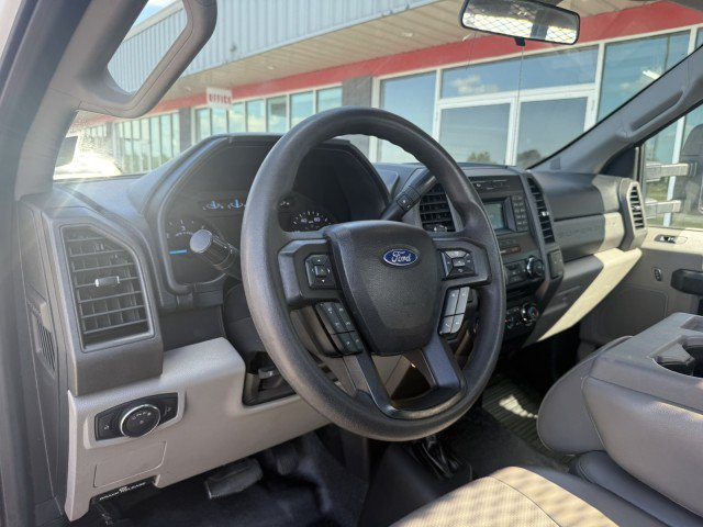 Used 2018 Ford F550 4x4 Regular Cab Super Duty image 26