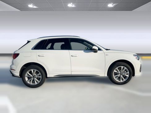New 2025 Audi Q3 2.0T Premium image 8