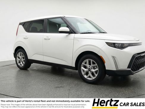Used 2025 Kia Soul LX w/ LX Technology Package image 1