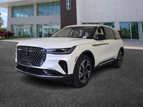 New 2026 Lincoln Nautilus Premier AWD/4WD image 4