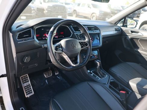 Used 2023 Volkswagen Tiguan SE R-Line image 14