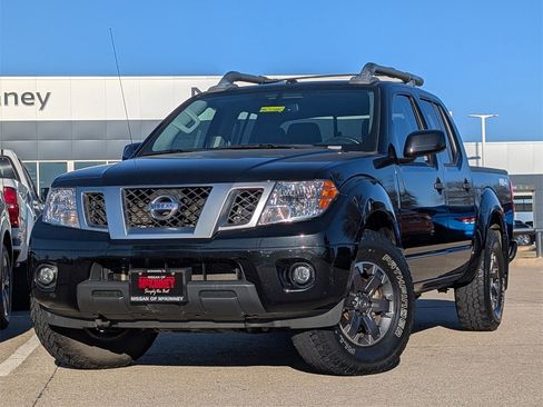 Used 2021 Nissan Frontier PRO-4X w/ Pro-4x Utility Package image 2