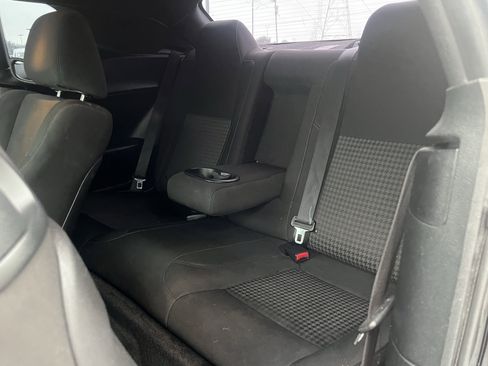 Used 2018 Dodge Challenger SXT RWD image 28