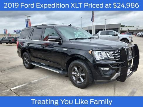 Used 2019 Ford Expedition XLT w/ Equipment Group 202A AWD/4WD image 1