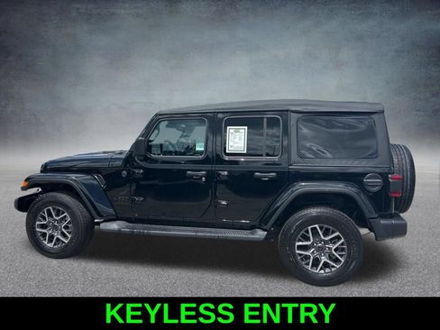 Certified 2025 Jeep Wrangler Unlimited Sahara AWD/4WD image 8