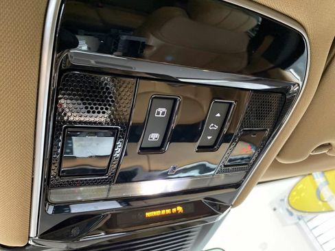 Used 2025 Land Rover Range Rover Long Wheelbase SE AWD/4WD image 37