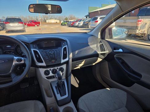 Used 2014 Ford Focus SE image 10