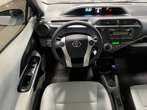 Used 2014 Toyota Prius C One FWD image 18