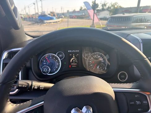 Used 2024 RAM 1500 Big Horn AWD/4WD image 18