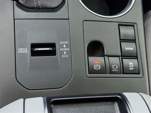 Certified 2023 Toyota Highlander LE image 11