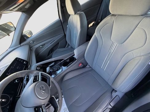 Used 2022 Hyundai Elantra SEL w/ Convenience Package image 11