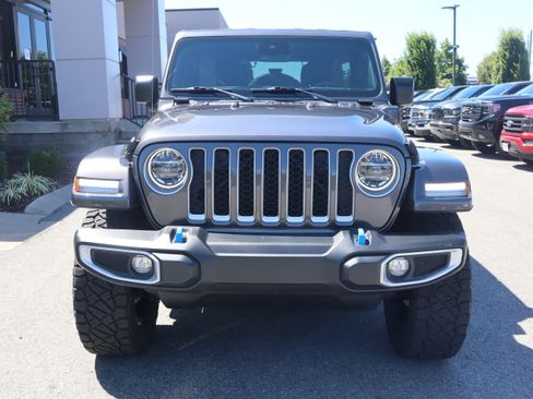 Used 2022 Jeep Wrangler Unlimited Sahara w/ Cold Weather Group image 3