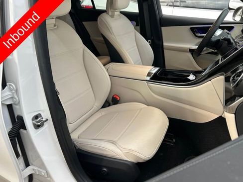 Used 2025 Mercedes-Benz GLC 300 image 10