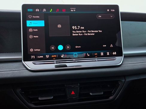 Certified 2026 Volkswagen Tiguan SE AWD/4WD image 35