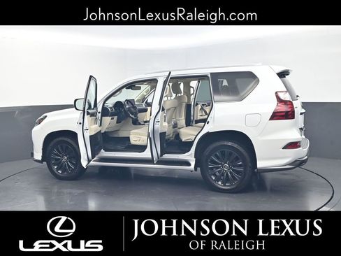 Used 2022 Lexus GX 460 Premium w/ Accessory Package AWD/4WD image 37