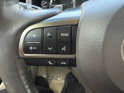 Used 2019 Lexus LX 570 4WD w/ Luxury Package image 19