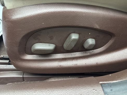 Used 2013 Cadillac ATS Premium image 16